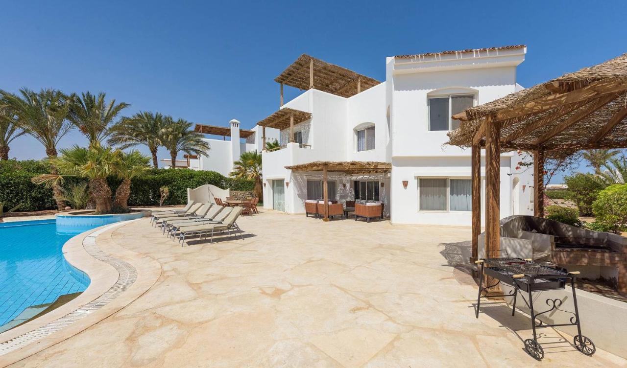 Beautiful 4 Bedroom White Villa With Heated Pool Hurghada Exteriér fotografie